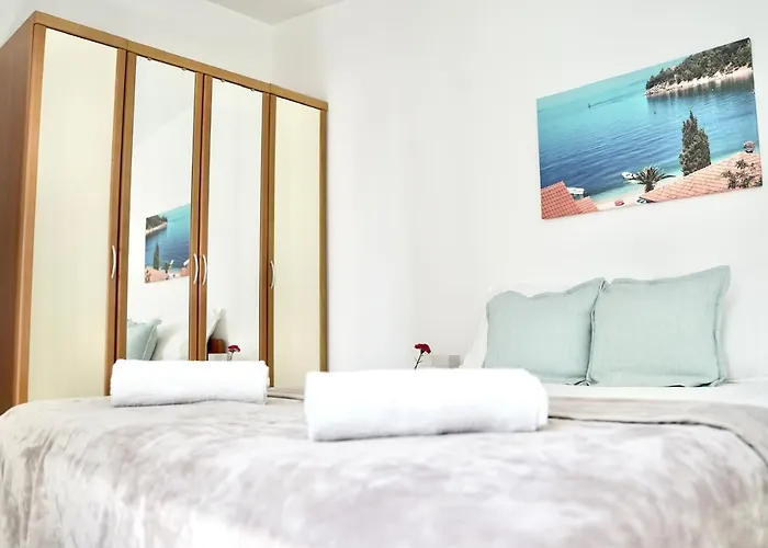 Apartments Bacak
