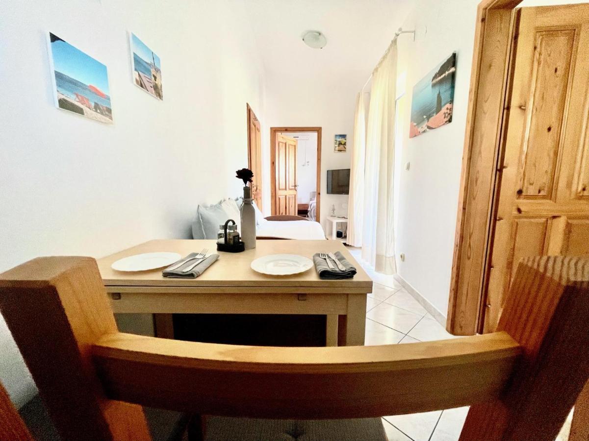 Bacak Apartment *